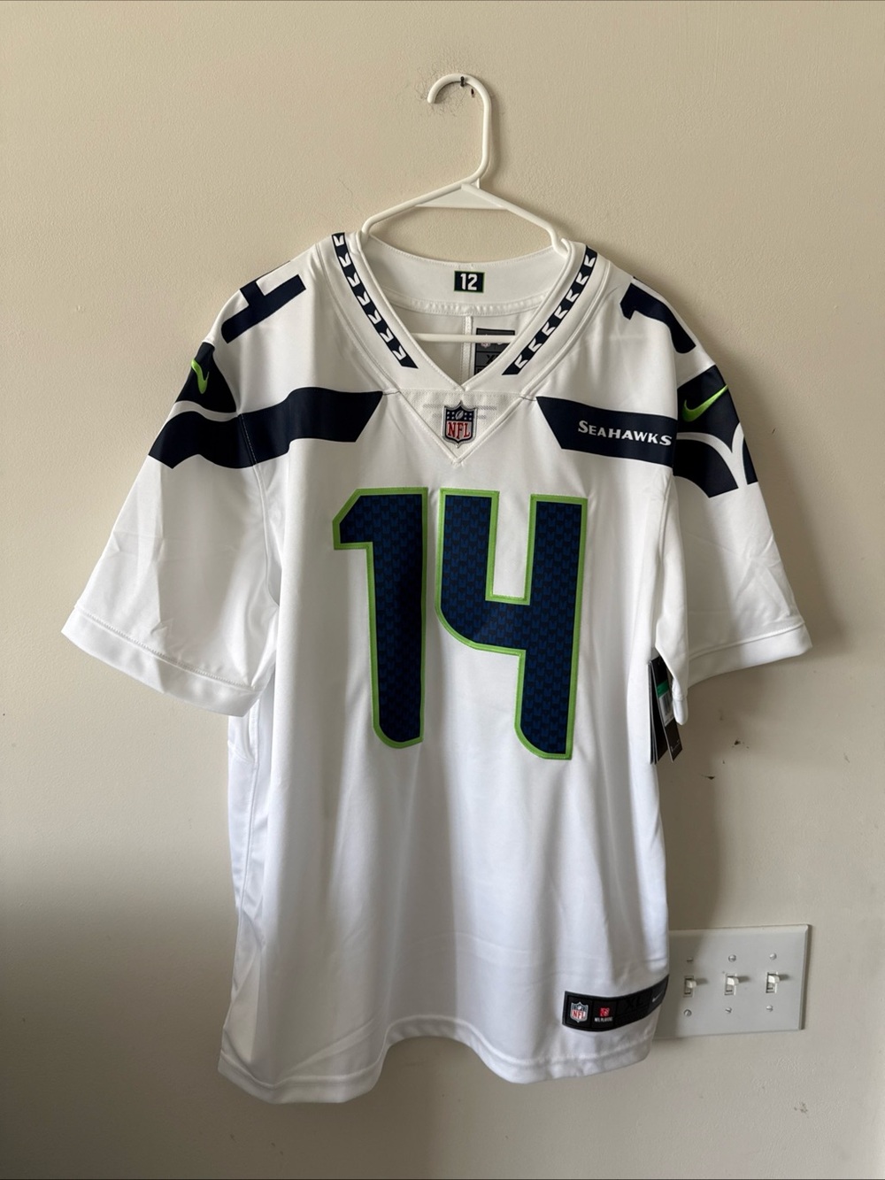 Men's Nike DK Metcalf #14 Seattle Seahawks Vapor Lmtd NFL Jersey Sz XL NWT RARE